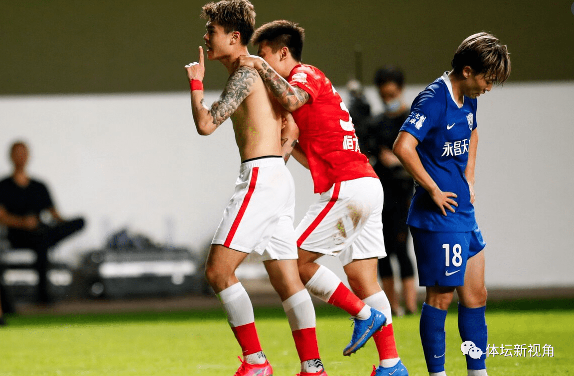 马拉松季后赛焦点战：东海雄狮队大胜川蜀雷豹队，外线火力全开。球迷期待下一战的简单介绍-九游官网