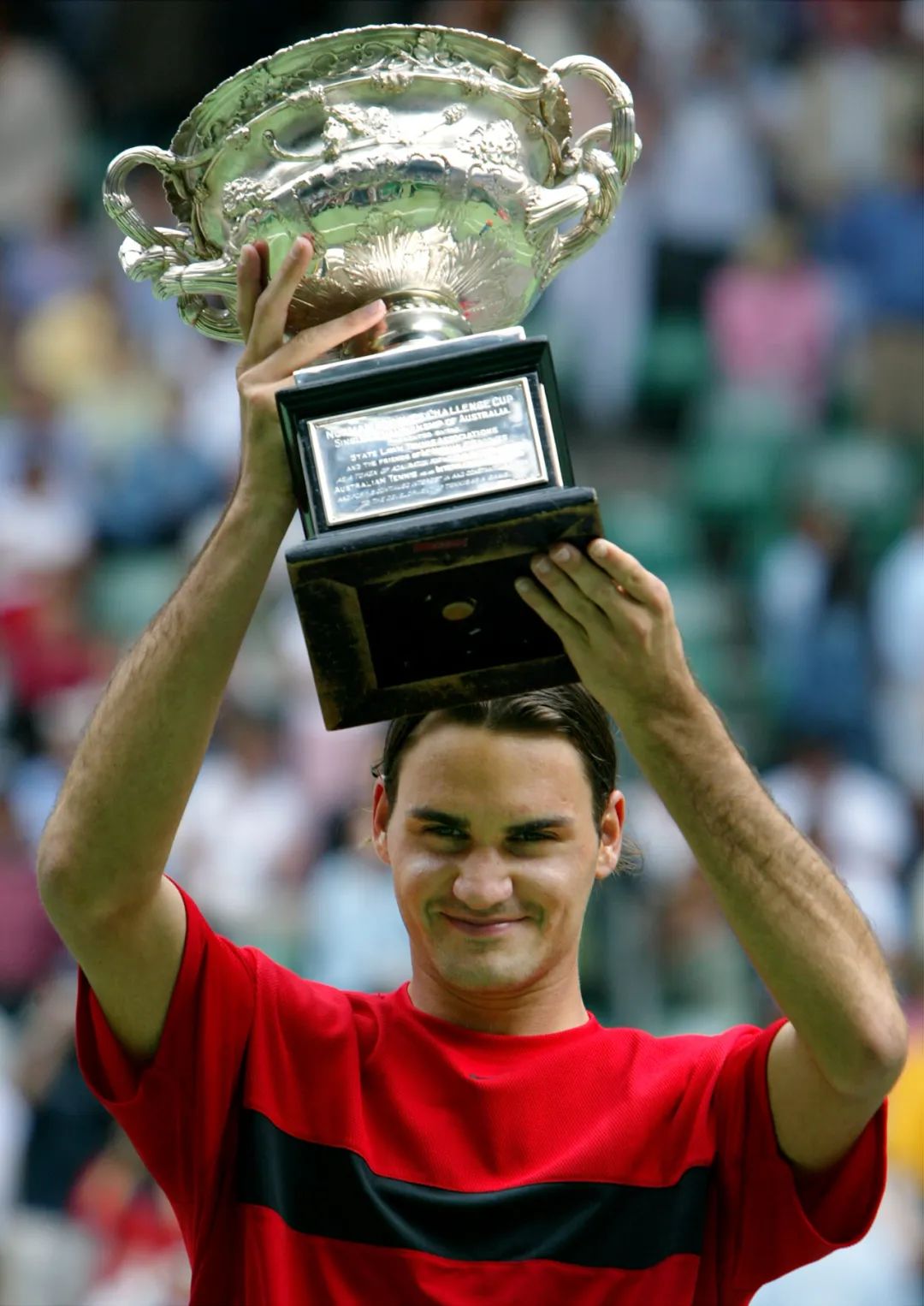 费德勒在加拿大队比赛中险胜，大比分获胜引发热议！再创辉煌时刻(费德勒年终总决赛成绩)-九游体育官网